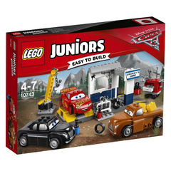 Lego Juniors – Smokijeva avtomehanična delavnicaLuigija – Cars 3 – 10743