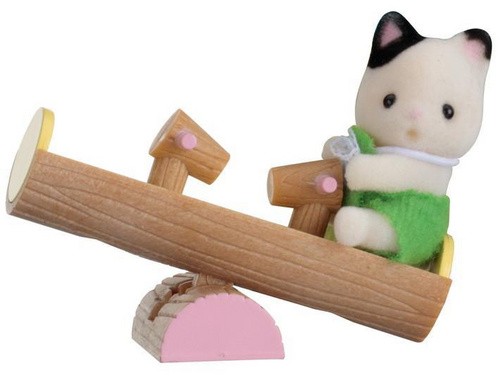 Dojenček v škatlici - muca na gugalnici SylvanianFamilies