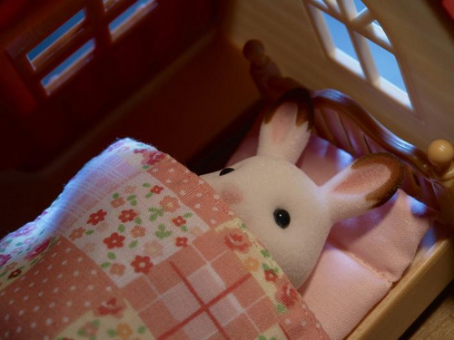 Udobna koča + čokoladna zajčica Sylvanian Families